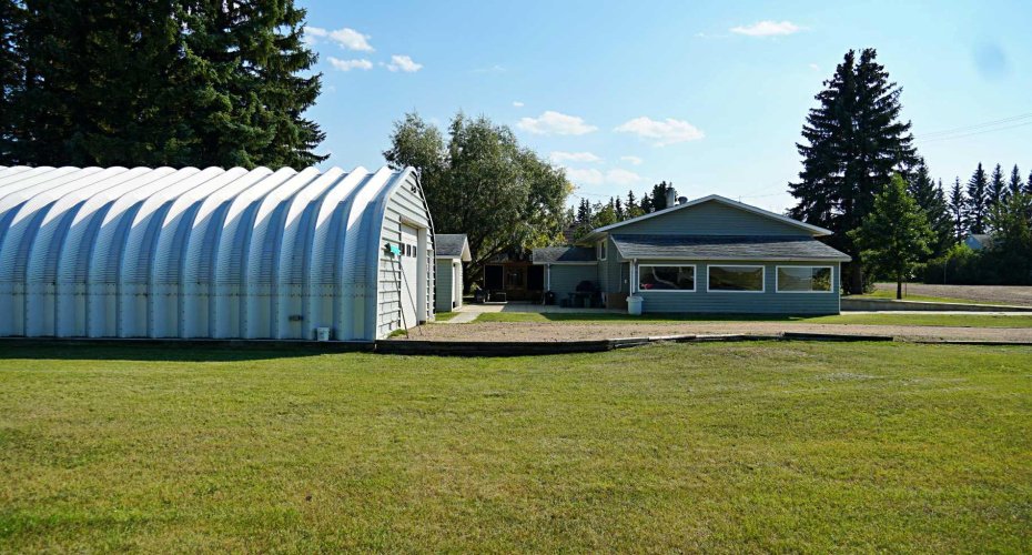 101 2nd Street, Derwent, Alberta T0B 1C0, 4 Bedrooms Bedrooms, ,2 BathroomsBathrooms,Residential,For Sale,2nd,A2252378