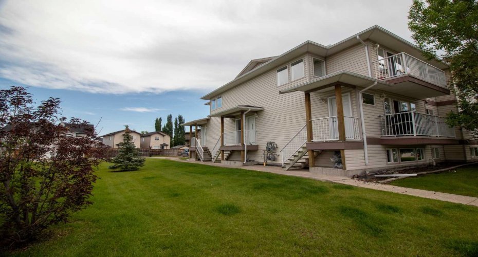 604 19 Street, High River, Alberta T1V 1V2, 4 Bedrooms Bedrooms, ,2 BathroomsBathrooms,Residential,For Sale,19,A2250355