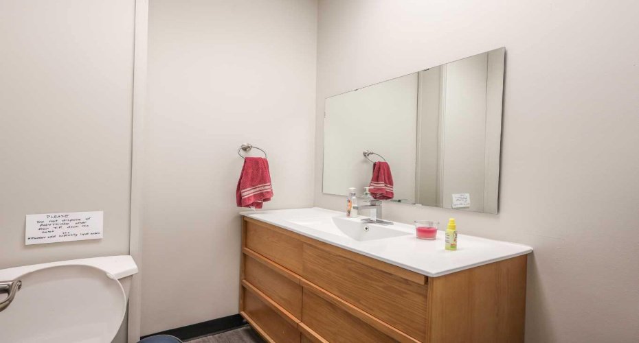 5002 50 Street, Stettler, Alberta T4K 1K9, ,Commercial,For Sale,50,A2244776