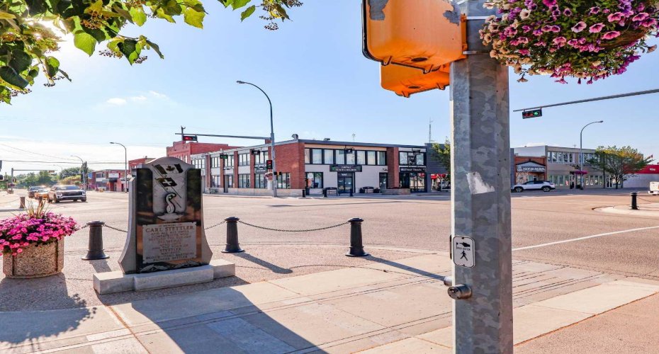 5002 50 Street, Stettler, Alberta T4K 1K9, ,Commercial,For Sale,50,A2244776