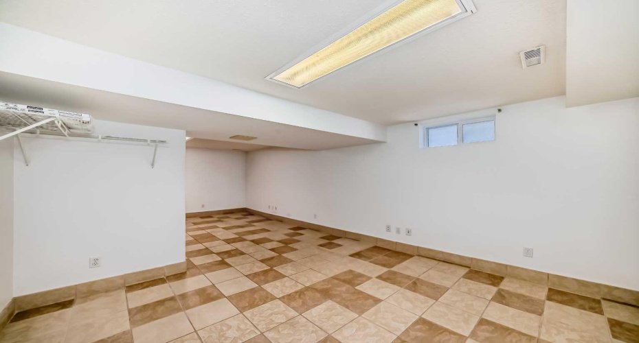 42 Ypres Green, Calgary, Alberta T2T 6M1, 2 Bedrooms Bedrooms, ,4 BathroomsBathrooms,Residential,For Sale,Ypres,A2252885