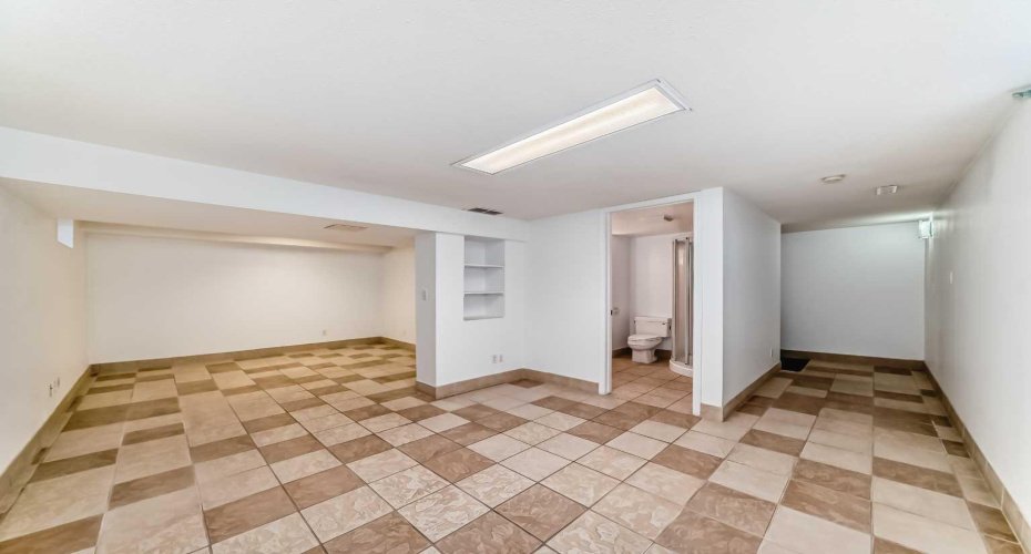 42 Ypres Green, Calgary, Alberta T2T 6M1, 2 Bedrooms Bedrooms, ,4 BathroomsBathrooms,Residential,For Sale,Ypres,A2252885