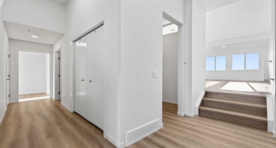 89 Corner Glen Avenue, Calgary, Alberta T3N 2L7, 3 Bedrooms Bedrooms, ,3 BathroomsBathrooms,Residential,For Sale,Corner Glen,A2253063