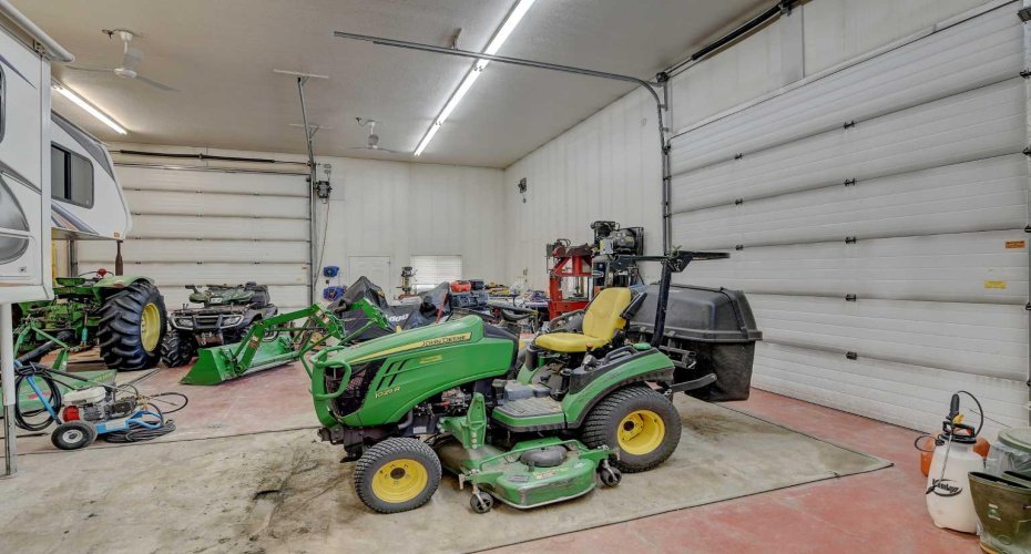 17 - 713019 RR 71, Rural Grande Prairie No. 1, County of, Alberta T8V 3A4, 5 Bedrooms Bedrooms, ,3 BathroomsBathrooms,Agri-business,For Sale,RR 71,A2253405