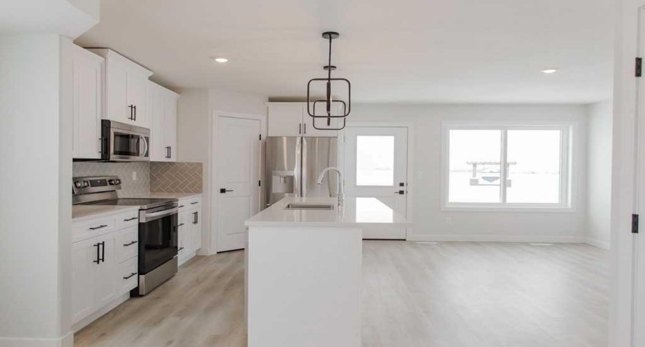 9554 114 Avenue, Clairmont, Alberta T8X 0W8, 3 Bedrooms Bedrooms, ,3 BathroomsBathrooms,Residential,For Sale,114,A2251265