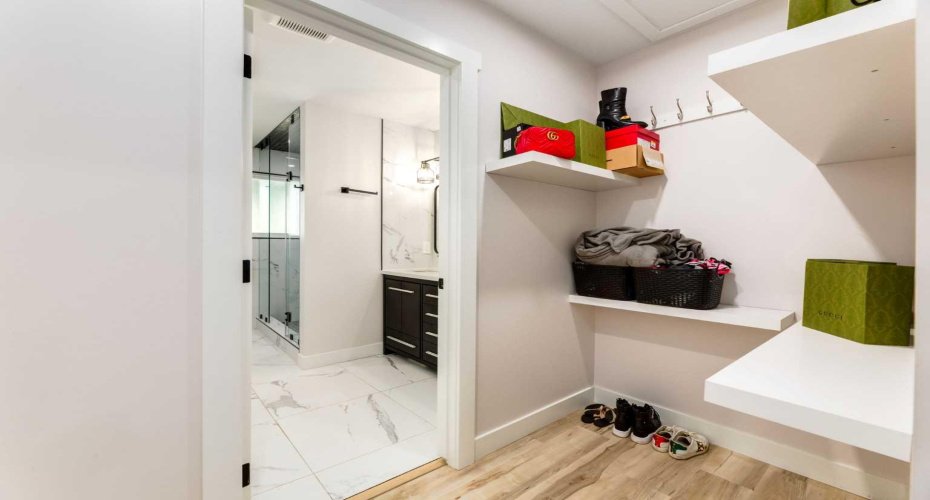 392 Cantrell Drive, Calgary, Alberta T2W 2E4, 4 Bedrooms Bedrooms, ,3 BathroomsBathrooms,Residential,For Sale,Cantrell,A2251732