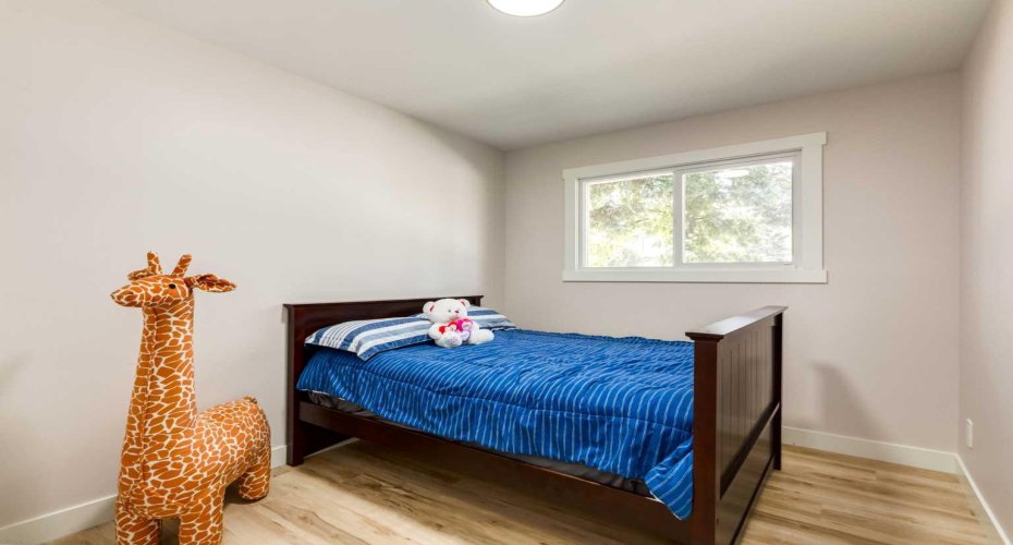 392 Cantrell Drive, Calgary, Alberta T2W 2E4, 4 Bedrooms Bedrooms, ,3 BathroomsBathrooms,Residential,For Sale,Cantrell,A2251732