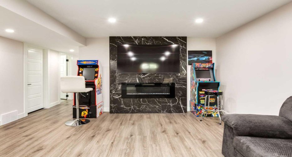 392 Cantrell Drive, Calgary, Alberta T2W 2E4, 4 Bedrooms Bedrooms, ,3 BathroomsBathrooms,Residential,For Sale,Cantrell,A2251732