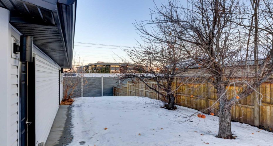 392 Cantrell Drive, Calgary, Alberta T2W 2E4, 4 Bedrooms Bedrooms, ,3 BathroomsBathrooms,Residential,For Sale,Cantrell,A2251732