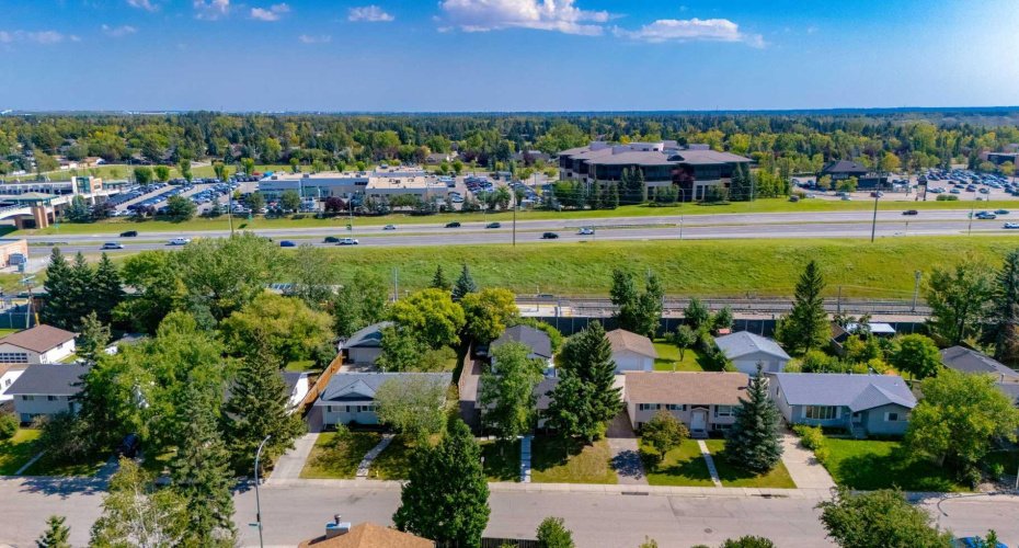 392 Cantrell Drive, Calgary, Alberta T2W 2E4, 4 Bedrooms Bedrooms, ,3 BathroomsBathrooms,Residential,For Sale,Cantrell,A2251732