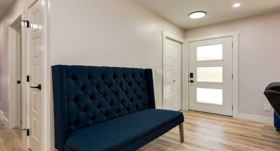 392 Cantrell Drive, Calgary, Alberta T2W 2E4, 4 Bedrooms Bedrooms, ,3 BathroomsBathrooms,Residential,For Sale,Cantrell,A2251732