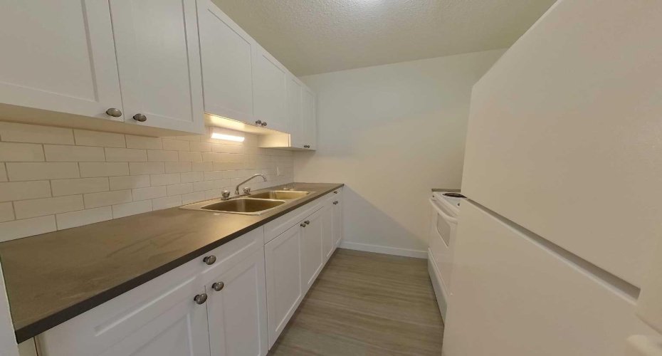 13221 Macdonald Drive, Fort McMurray, Alberta T9H4H4, 1 Bedroom Bedrooms, ,1 BathroomBathrooms,Residential,For Sale,Macdonald,A2252740