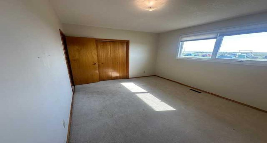 212 5 Avenue, Youngstown, Alberta T0J3P0, 4 Bedrooms Bedrooms, ,1 BathroomBathrooms,Residential,For Sale,5,A2253707