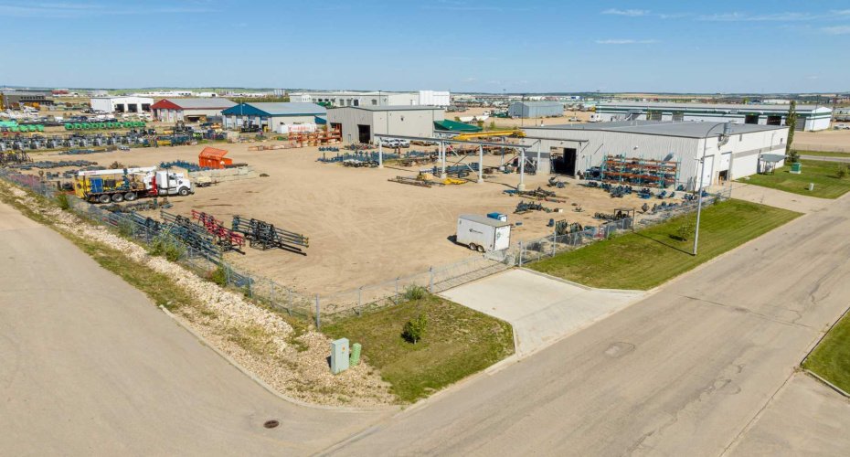 8002 105 Street, Clairmont, Alberta T0H 0W0, ,Commercial,For Sale,105,A2251974