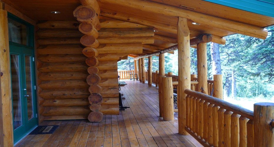 104 White Avenue, Bragg Creek, Alberta T0L 0K0, 7 Bedrooms Bedrooms, ,6 BathroomsBathrooms,Residential,For Sale,White,A2216524