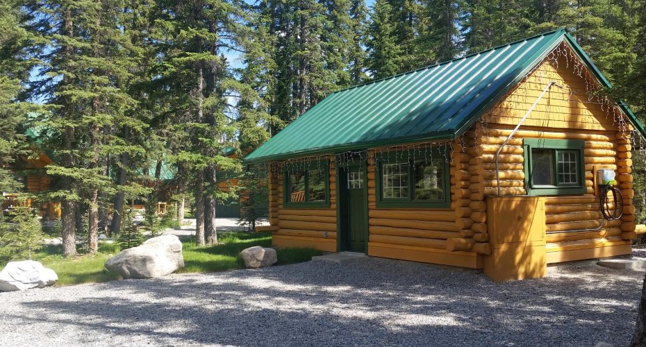 104 White Avenue, Bragg Creek, Alberta T0L 0K0, 7 Bedrooms Bedrooms, ,6 BathroomsBathrooms,Residential,For Sale,White,A2216524