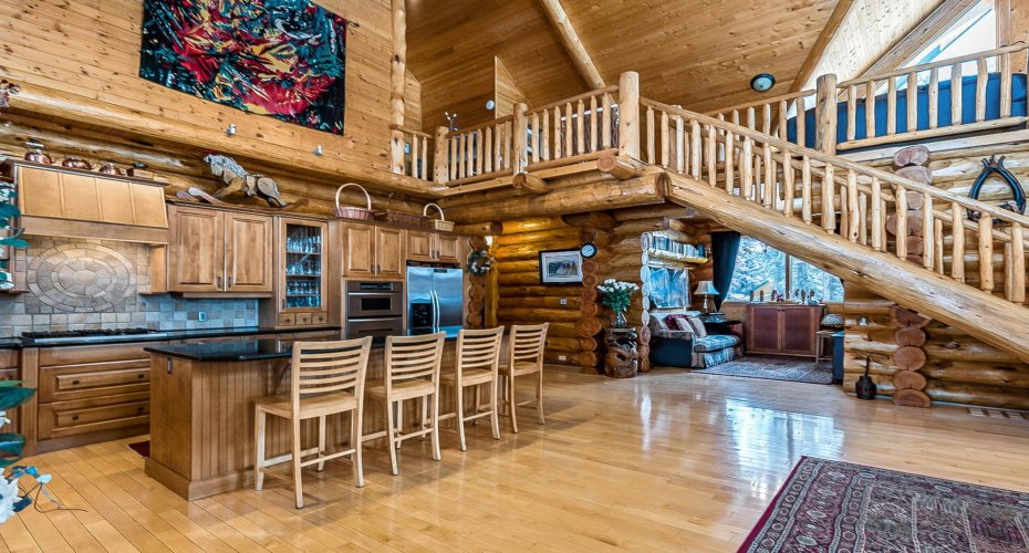 104 White Avenue, Bragg Creek, Alberta T0L 0K0, 7 Bedrooms Bedrooms, ,6 BathroomsBathrooms,Residential,For Sale,White,A2216524