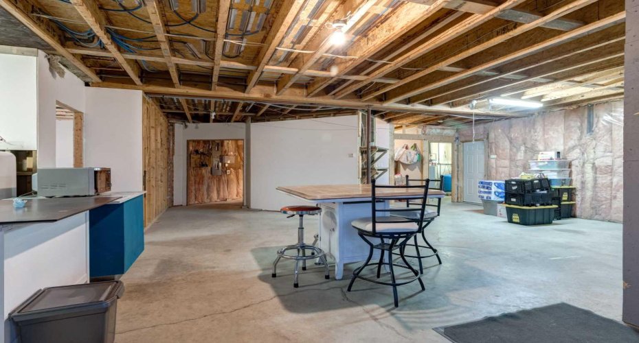 235048 Range Road 281, Rural Rocky View County, Alberta T1X 2C5, 3 Bedrooms Bedrooms, ,4 BathroomsBathrooms,Residential,For Sale,Range Road 281,A2244392