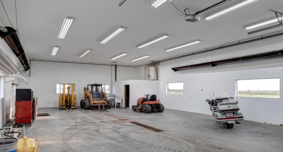 235048 Range Road 281, Rural Rocky View County, Alberta T1X 2C5, 3 Bedrooms Bedrooms, ,4 BathroomsBathrooms,Residential,For Sale,Range Road 281,A2244392