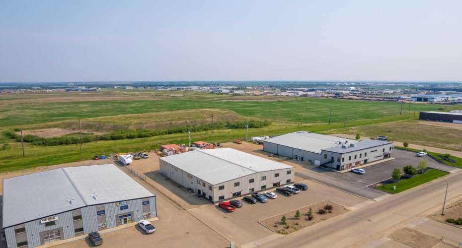 7156 56 Street, Lloydminster, Alberta T9V 3N6, ,Commercial,For Sale,56,A2254306