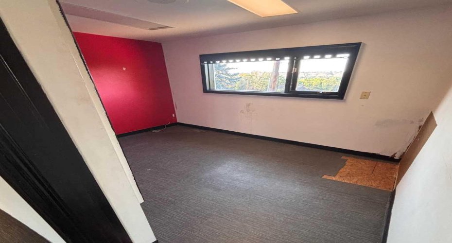 20 3 Street, Medicine Hat, Alberta T1A0G2, ,Commercial,For Lease,3,A2254758