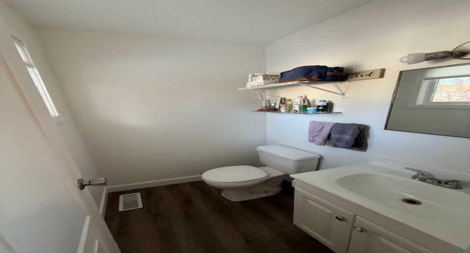 1506 1 Avenue, Drumheller, Alberta T0J 0Y1, 5 Bedrooms Bedrooms, ,2 BathroomsBathrooms,Residential,For Sale,1,A2253554