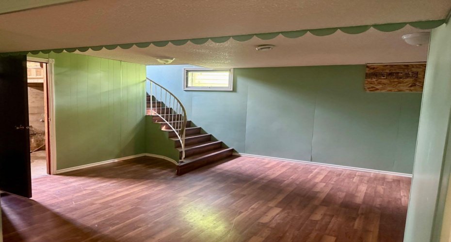 9917 103 Avenue, Plamondon, Alberta T0A 0M0, 4 Bedrooms Bedrooms, ,1 BathroomBathrooms,Residential,For Sale,103,A2237253