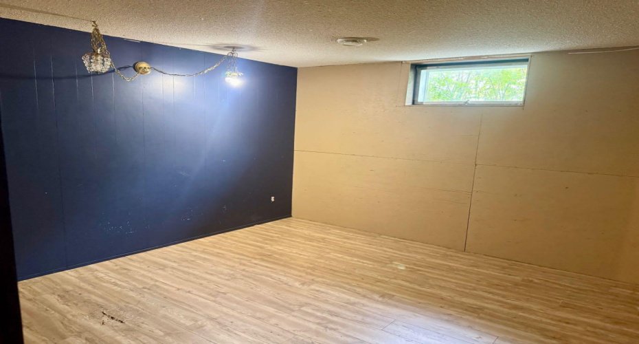 9917 103 Avenue, Plamondon, Alberta T0A 0M0, 4 Bedrooms Bedrooms, ,1 BathroomBathrooms,Residential,For Sale,103,A2237253