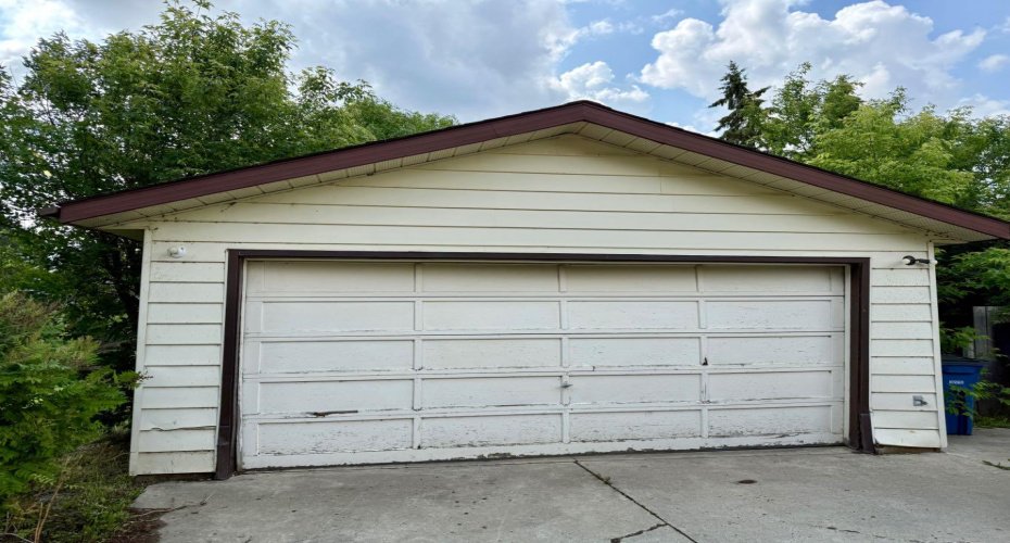 9917 103 Avenue, Plamondon, Alberta T0A 0M0, 4 Bedrooms Bedrooms, ,1 BathroomBathrooms,Residential,For Sale,103,A2237253