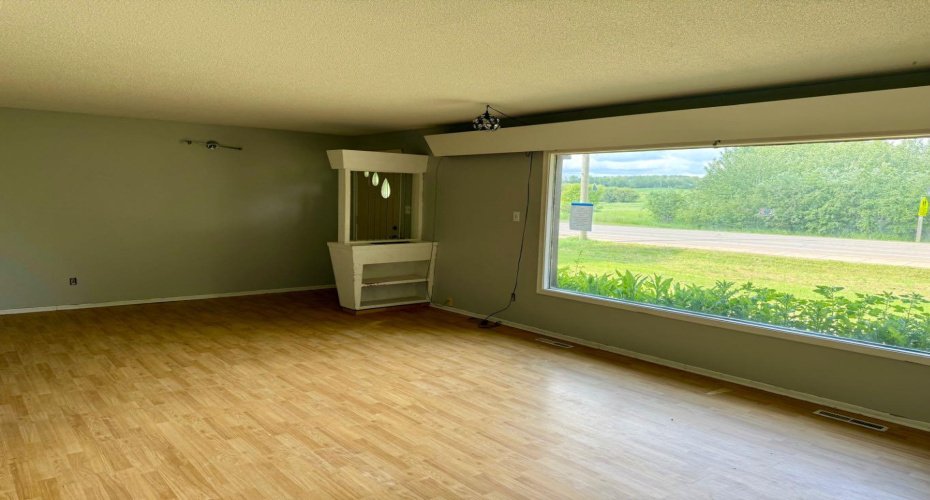 9917 103 Avenue, Plamondon, Alberta T0A 0M0, 4 Bedrooms Bedrooms, ,1 BathroomBathrooms,Residential,For Sale,103,A2237253