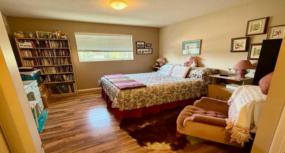 4816 50 Avenue, Breton, Alberta T0C0P0, ,Commercial,For Sale,50,A2254372