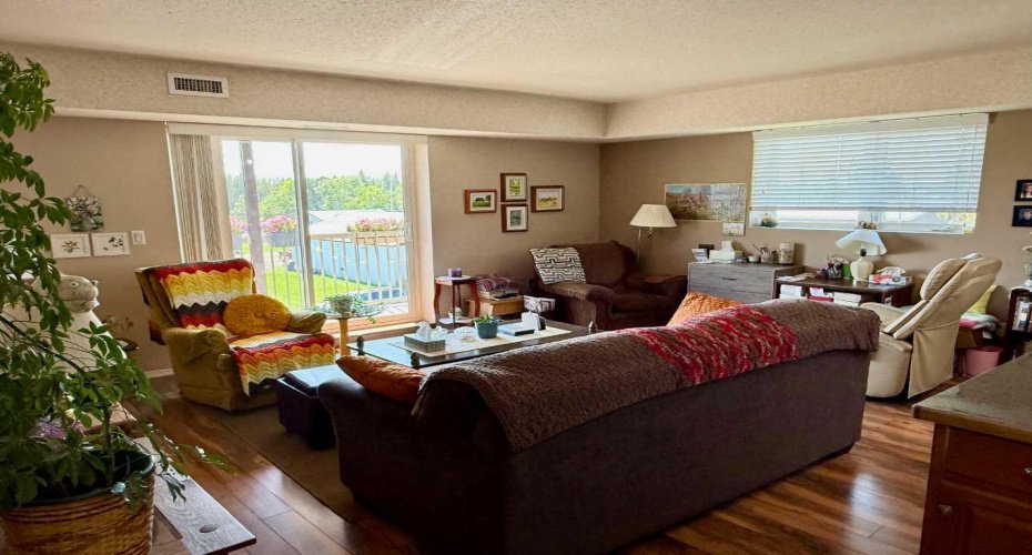 4816 50 Avenue, Breton, Alberta T0C0P0, ,Commercial,For Sale,50,A2254372