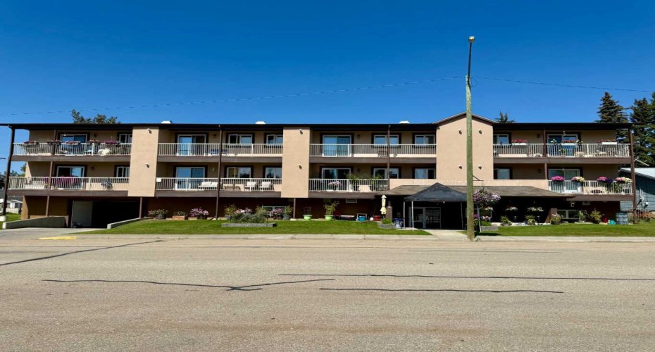 4816 50 Avenue, Breton, Alberta T0C0P0, ,Commercial,For Sale,50,A2254372