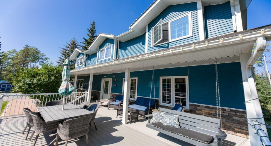 24426 East River Road, Hinton, Alberta T7V 1X7, 6 Bedrooms Bedrooms, ,5 BathroomsBathrooms,Residential,For Sale,East River,A2254750