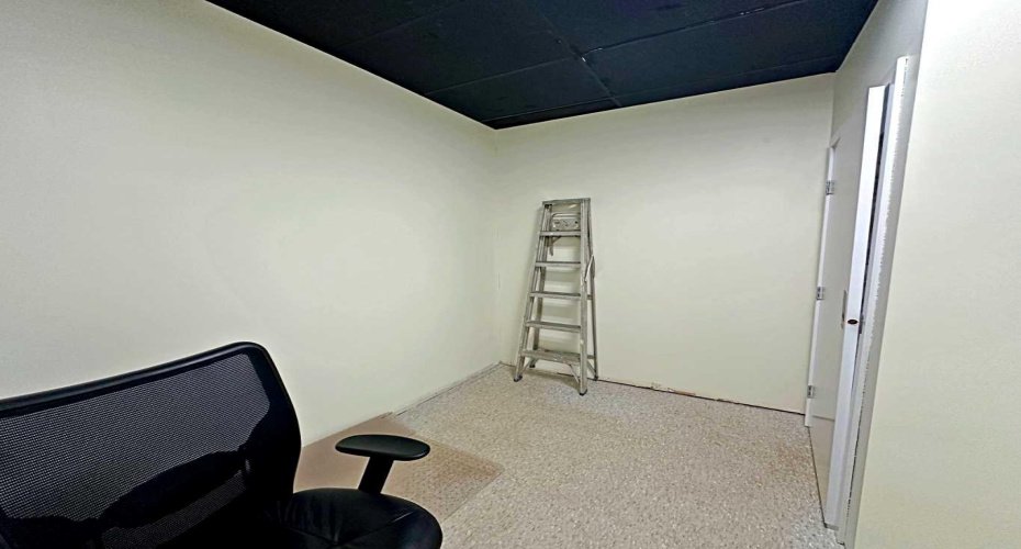 9906A Franklin Avenue, Fort McMurray, Alberta T9H 2K5, ,Commercial,For Lease,Franklin,A2254775