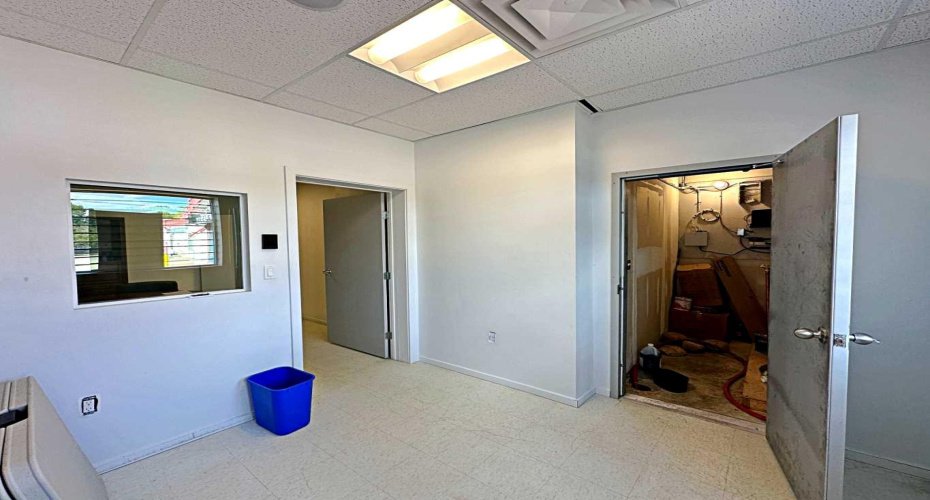 9906A Franklin Avenue, Fort McMurray, Alberta T9H 2K5, ,Commercial,For Lease,Franklin,A2254775