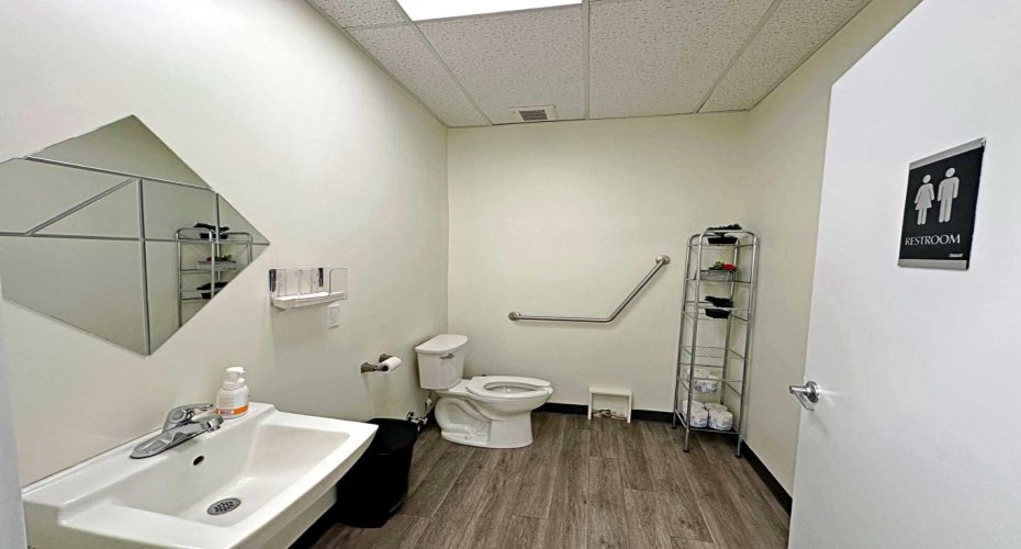 9906A Franklin Avenue, Fort McMurray, Alberta T9H 2K5, ,Commercial,For Lease,Franklin,A2254775