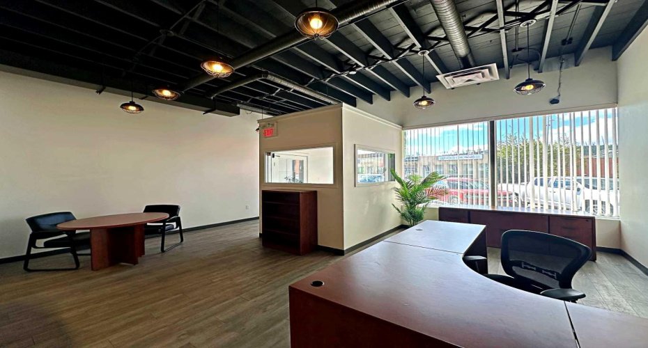 9906A Franklin Avenue, Fort McMurray, Alberta T9H 2K5, ,Commercial,For Lease,Franklin,A2254775