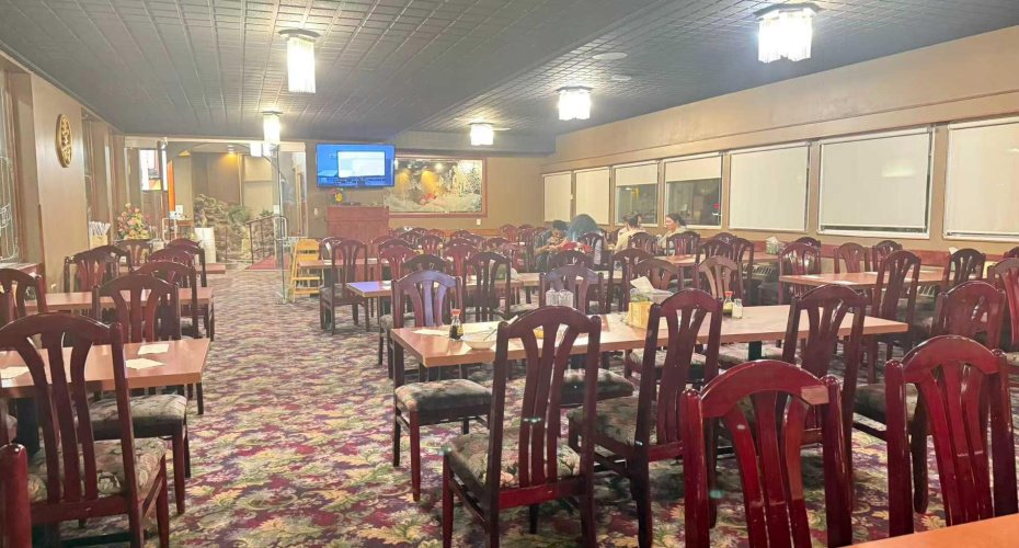 Lethbridge, Alberta, ,Commercial,For Lease,A2255099