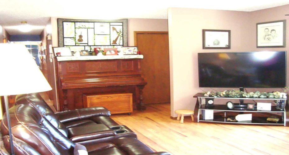 340032 Rge. Rd. 24-5, Rural Kneehill County, Alberta T0M2C0, 4 Bedrooms Bedrooms, ,3 BathroomsBathrooms,Residential,For Sale,Rge. Rd. 24-5,A2255314