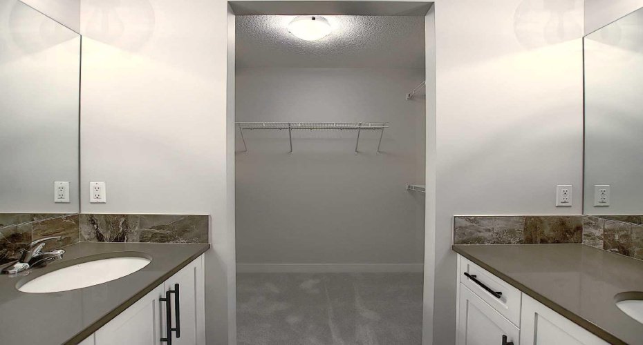 418 River Avenue, Cochrane, Alberta T4C 3B8, 3 Bedrooms Bedrooms, ,3 BathroomsBathrooms,Residential,For Sale,River,A2254906