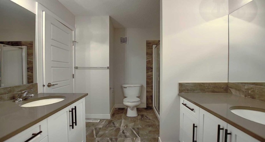 418 River Avenue, Cochrane, Alberta T4C 3B8, 3 Bedrooms Bedrooms, ,3 BathroomsBathrooms,Residential,For Sale,River,A2254906