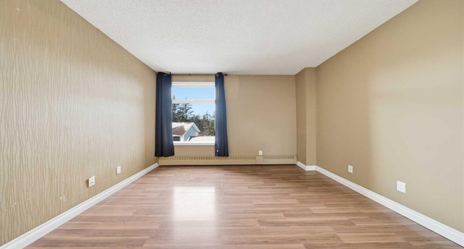 8604 48 Avenue, Calgary, Alberta T3B 5E6, 2 Bedrooms Bedrooms, ,1 BathroomBathrooms,Residential,For Sale,48,A2255215