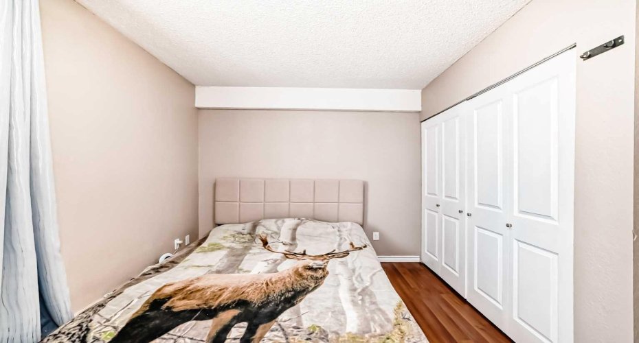 1113 37 Street, Calgary, Alberta T3C 1S5, 1 Bedroom Bedrooms, ,1 BathroomBathrooms,Residential,For Sale,37,A2225968