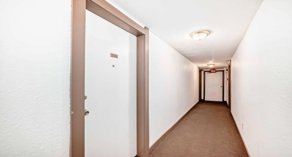 1113 37 Street, Calgary, Alberta T3C 1S5, 1 Bedroom Bedrooms, ,1 BathroomBathrooms,Residential,For Sale,37,A2225968