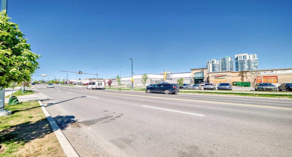 1113 37 Street, Calgary, Alberta T3C 1S5, 1 Bedroom Bedrooms, ,1 BathroomBathrooms,Residential,For Sale,37,A2225968