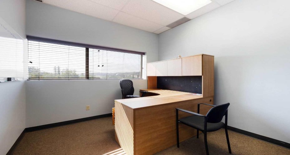 920 Memorial Drive, Fort McMurray, Alberta T9K 0N9, ,Commercial,For Lease,Memorial,A2252752