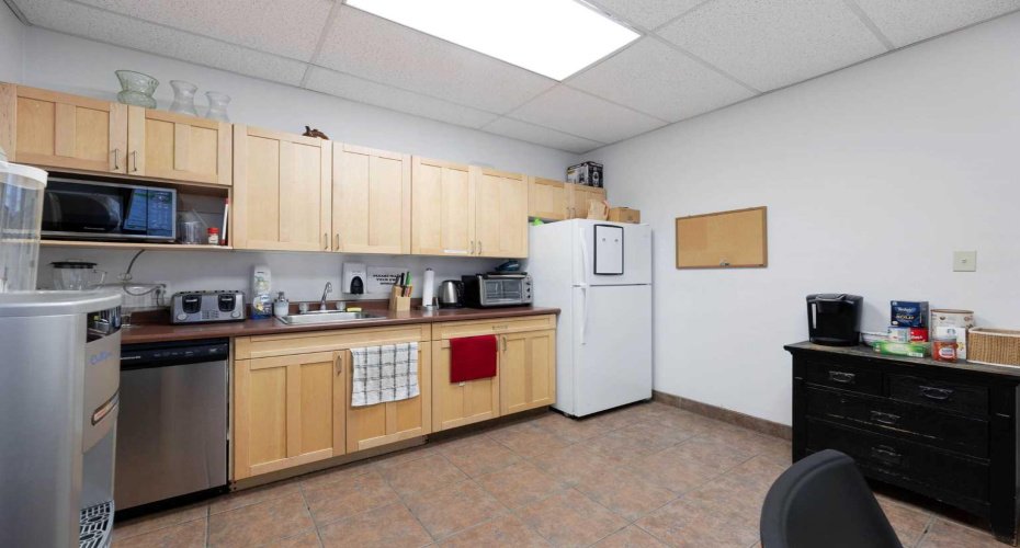 920 Memorial Drive, Fort McMurray, Alberta T9K 0N9, ,Commercial,For Lease,Memorial,A2252752