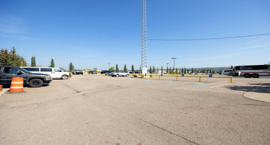 920 Memorial Drive, Fort McMurray, Alberta T9K 0N9, ,Commercial,For Lease,Memorial,A2252752