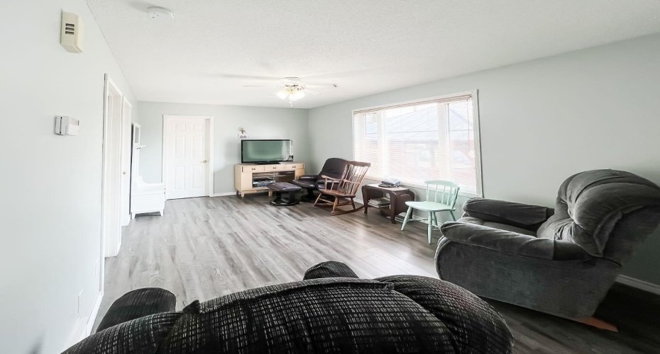 143 Peace River Ave, Joussard, Alberta T0G 1J0, 2 Bedrooms Bedrooms, ,2 BathroomsBathrooms,Residential,For Sale,Peace River Ave,A2254580